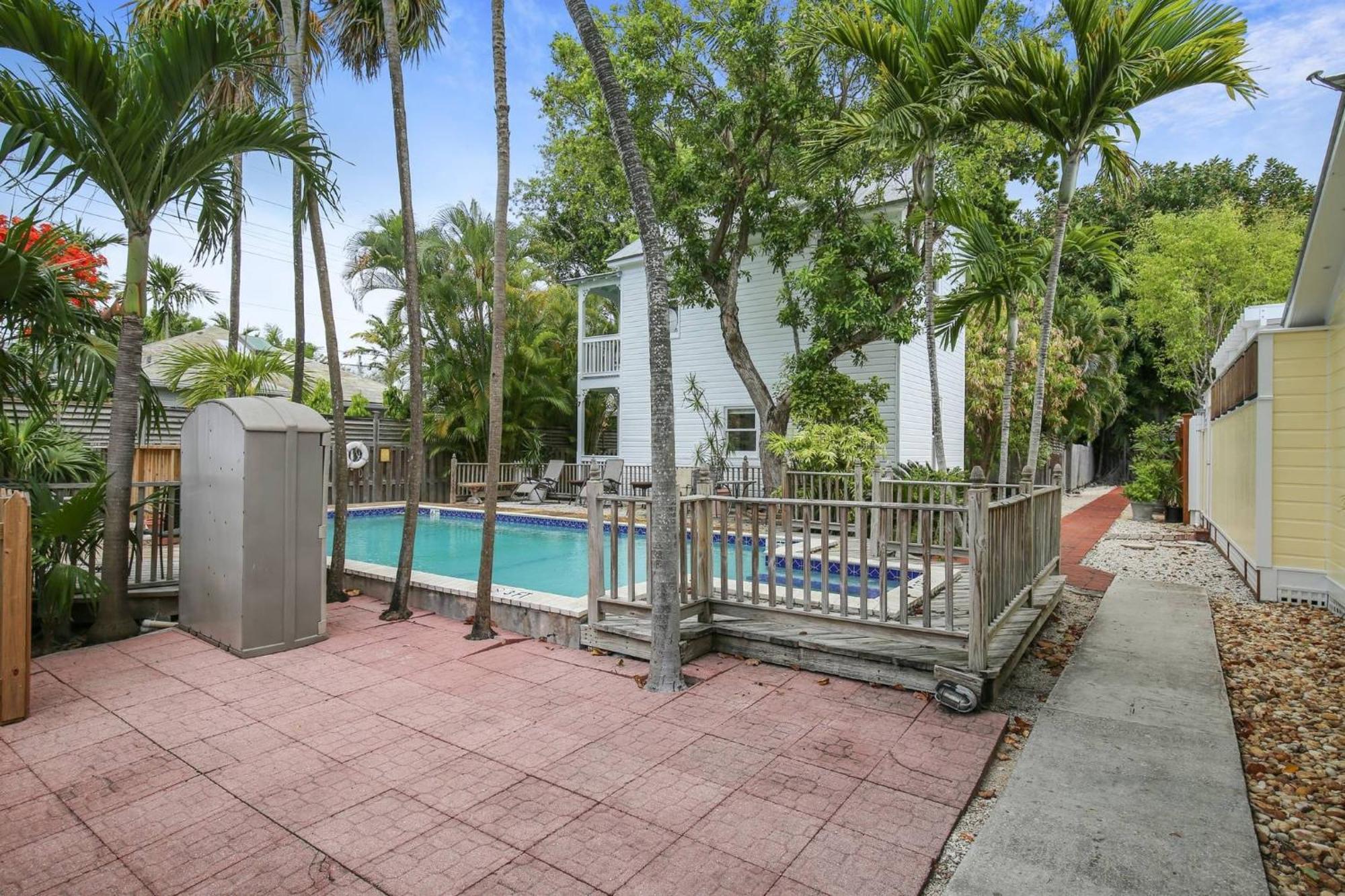 Land Of Love By Avantstay Pets Allowed Shared Pool Great Location Month Long Stays Only Key West Exterior foto